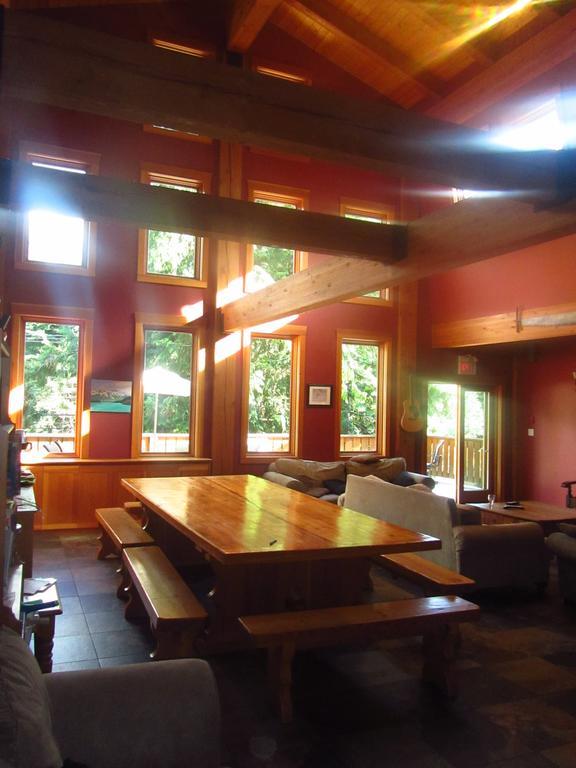Alpine Lodge Вістлер Екстер'єр фото